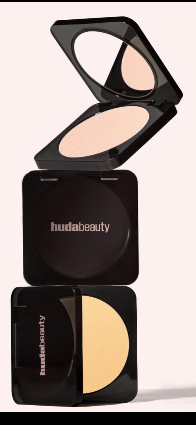 Huda Beauty Easy Bake pressed powder пудра